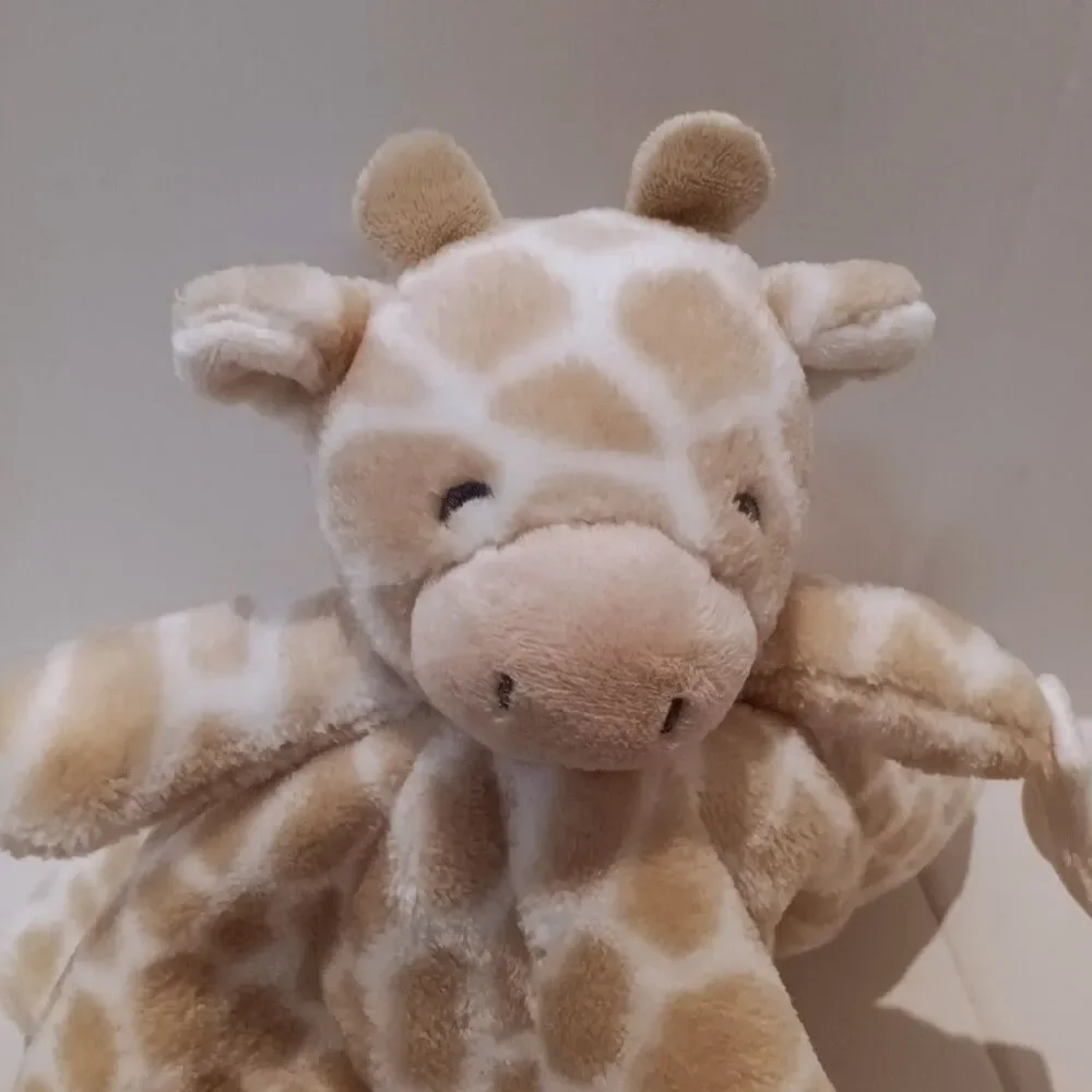 Carters Giraffe Cuddle Plush Security Blanket-Lovey-Pacifier Loop-Unisex-2021